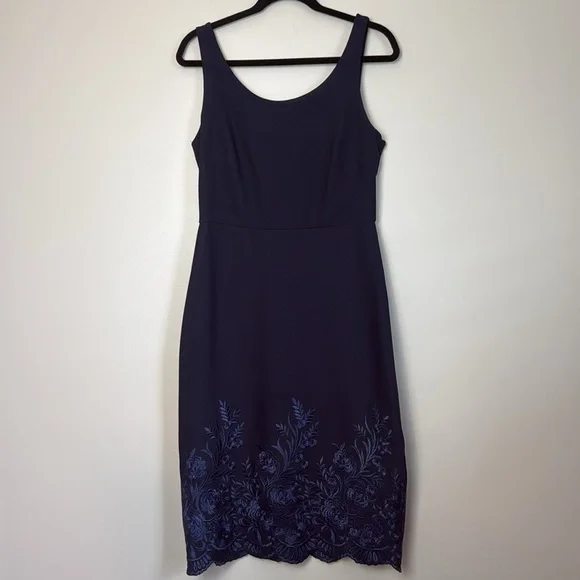 Betsey Johnson Women's Navy Blue Scuba Crepe Embroidered Midi Dress Size 8 - Picture 3 of 10